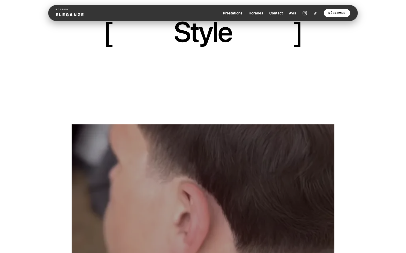 Section éditoriale du site Barber Eleganze avec grand visuel de coupe et direction artistique premium pour renforcer l'image du salon.